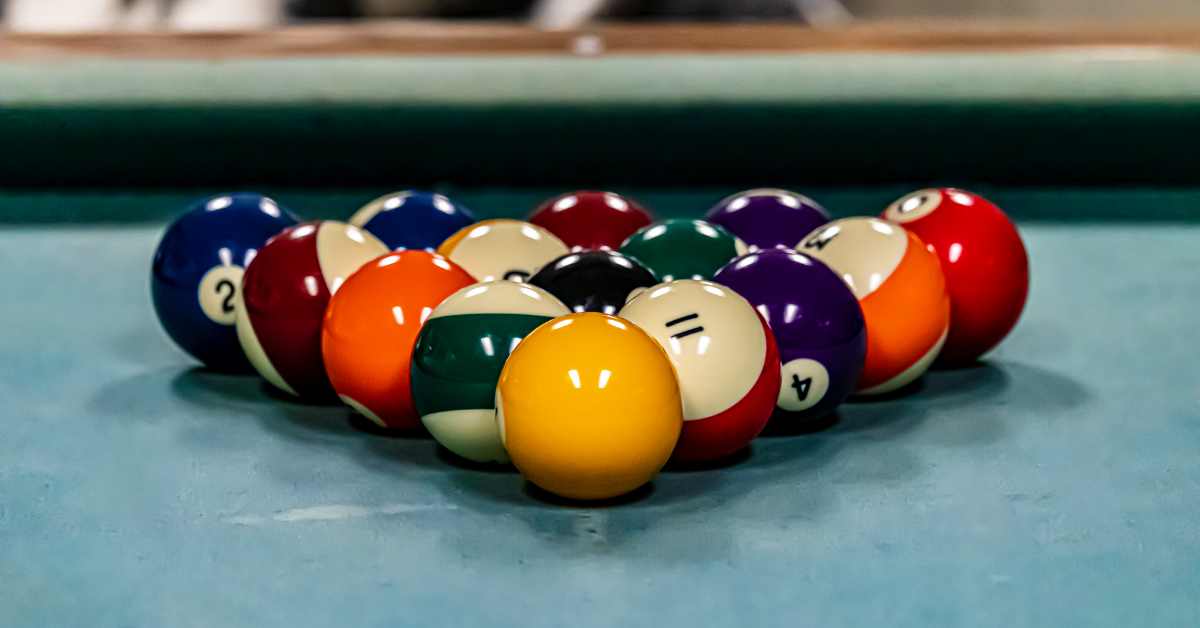 Play 8 Ball Pool