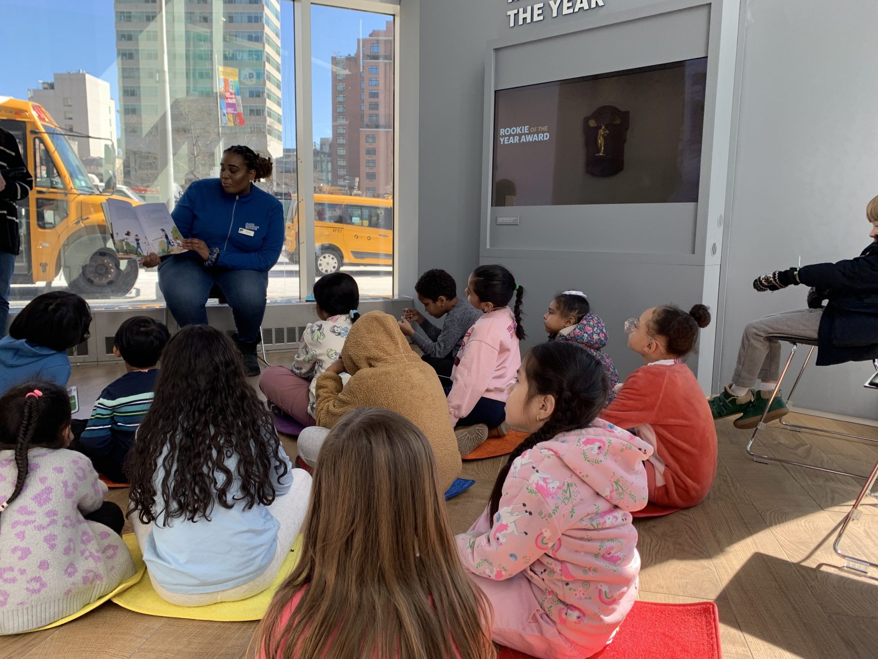 Robinson's Readers: Story Time and Craft