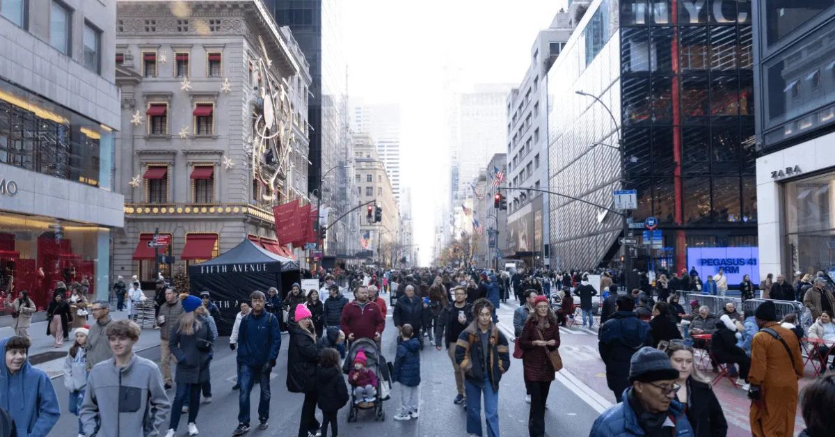 Fifth Avenue Holiday Open Streets 2025