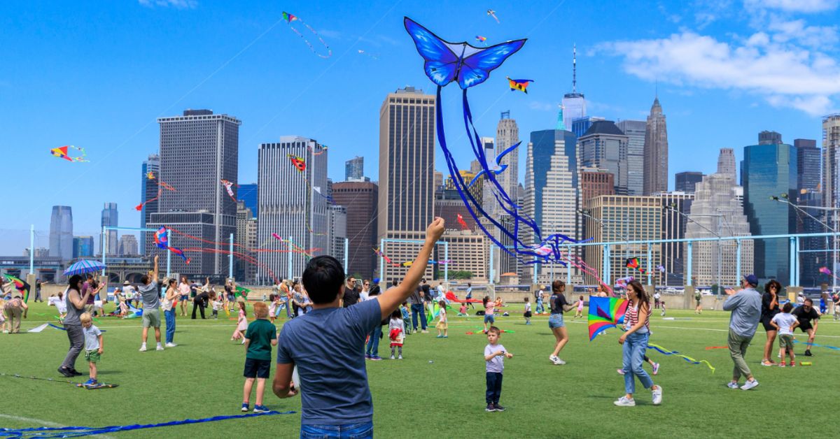 Museum on Wheels: Kite Festival at Brooklyn Bridge Park
