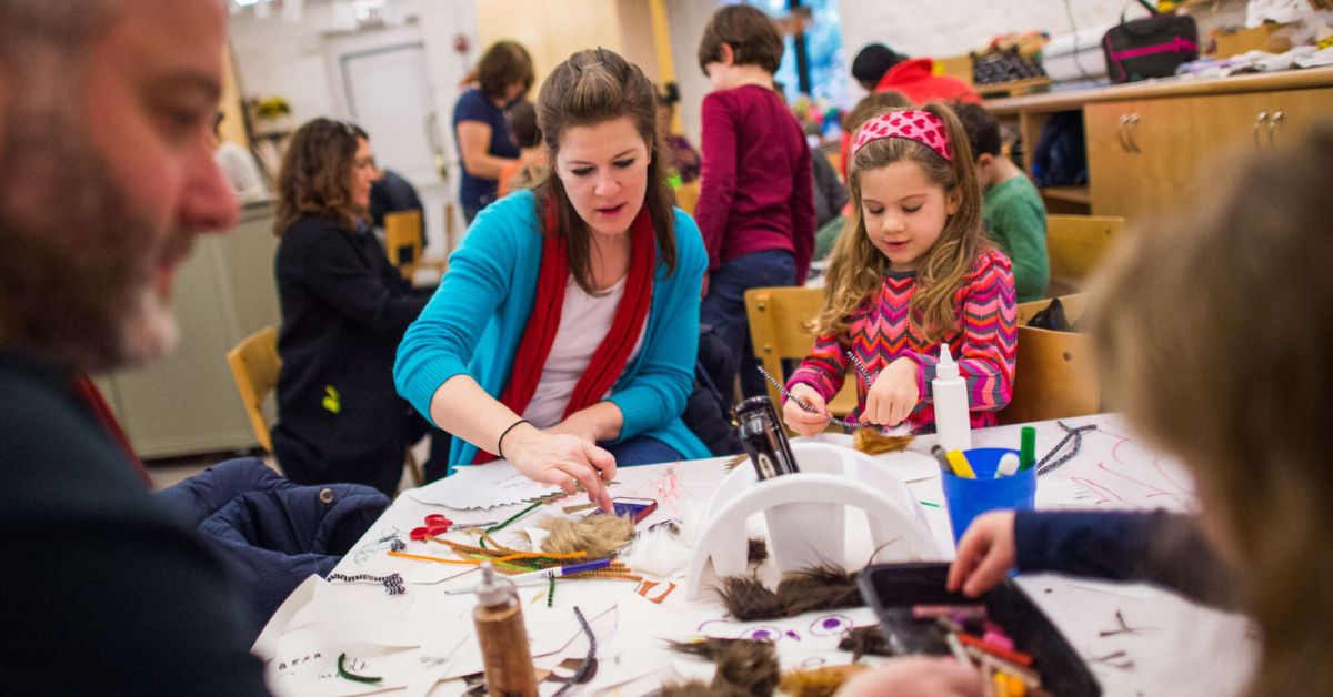 Ever wanted to see the world through an animal's eyes? Join us for a project in collaboration with Wave Hill Winter Workspace artist Sari Carel, where families